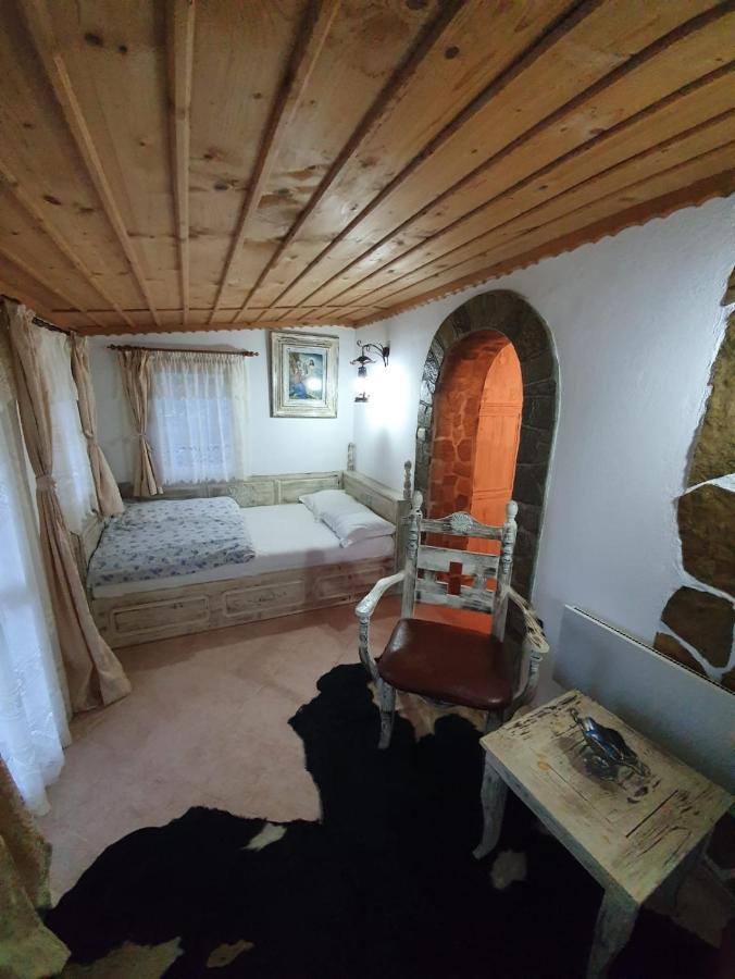 Kashtata s Paraklisa Borovo  Bagian luar foto